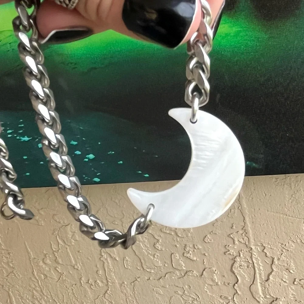 Mother of pearl moon stainless steel cuban link thick choker necklace boho - Picture 10 of 16
